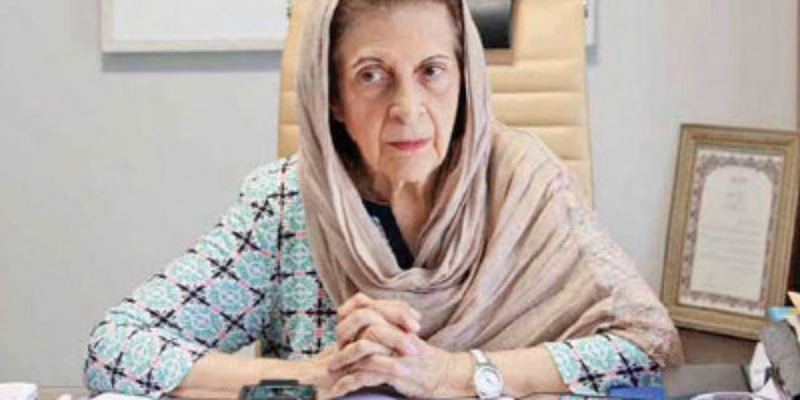 زنان شبیه هم نیستند/نمی‌توانیم یک عده اندک را نماینده زنان بدانیم